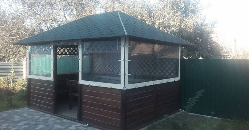 Вікна з тенту на альтанку